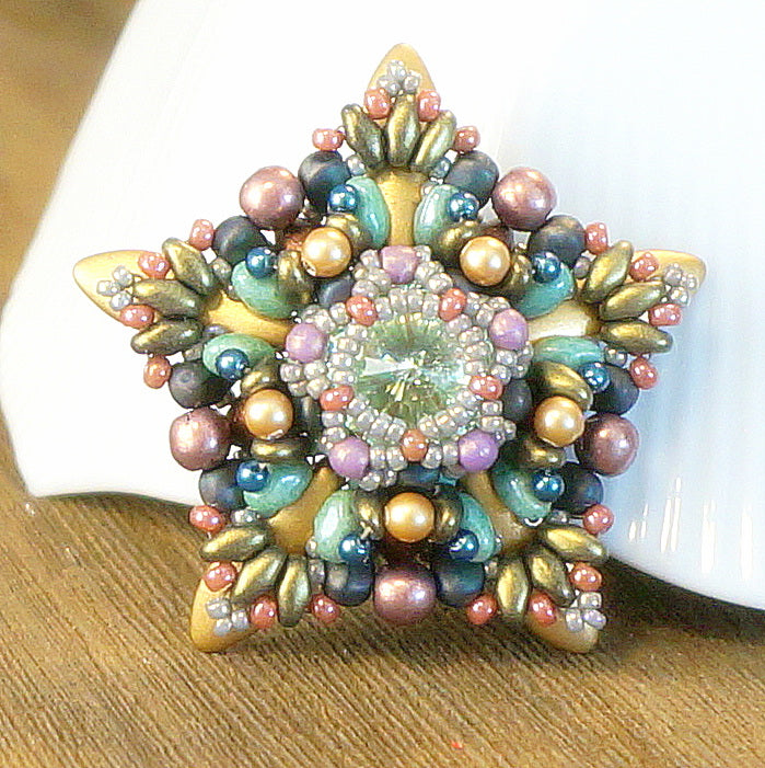 Deck the Halls Ornament Kit & Pattern